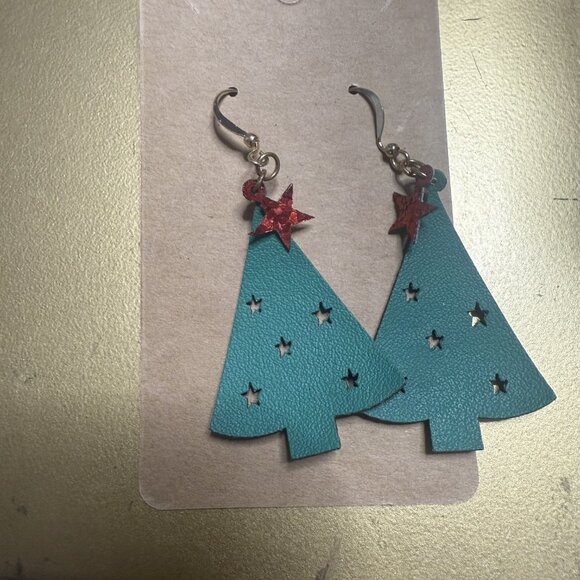 NWT Green Leather Christmas Tree Earrings - Picture 2 of 2